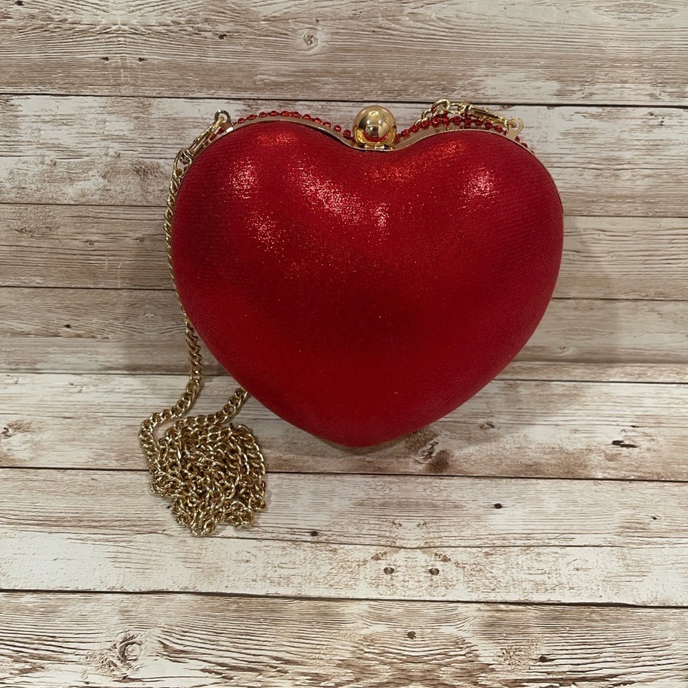 Aqua Beaded Red Heart Clutch with Gold Chain NWOT - Picture 6 of 7